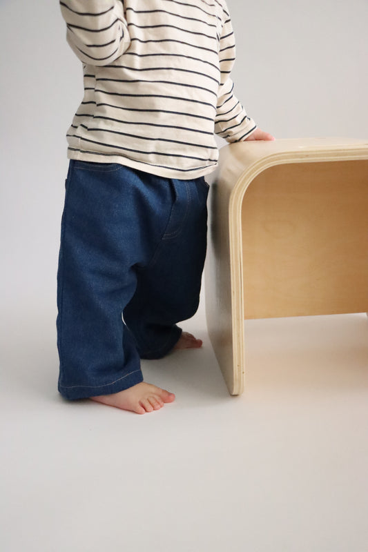 ג׳ינס בגזרה רחבה