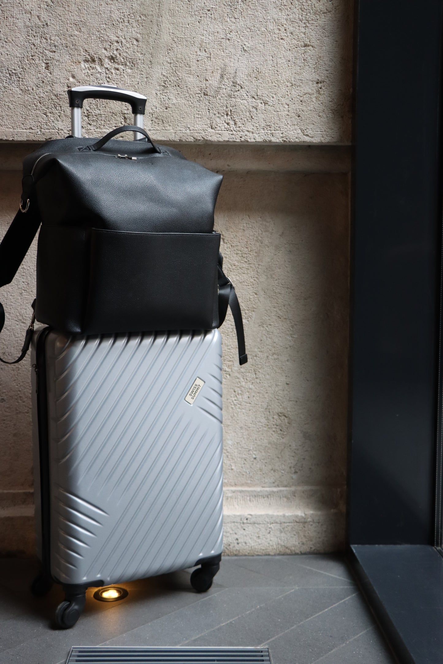 תיק החתלה גב- שחור