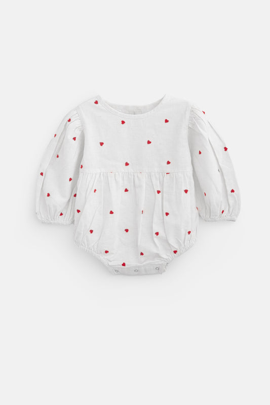 רומפר- לבן עם רקמת לבבות
